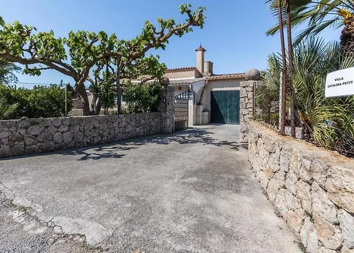 Vakantiehuis Catalina Petit By Renthousing *